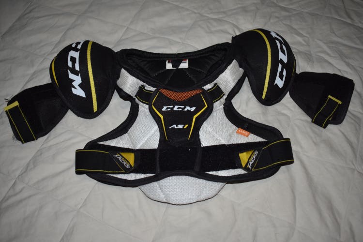 CCM Super Tacks AS1 Hockey Shoulder Pads w/D30, Youth Large