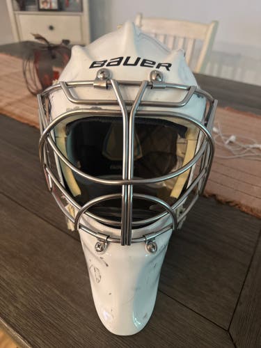 Senior Medium Bauer Profile 950 Goalie Mask (Used)