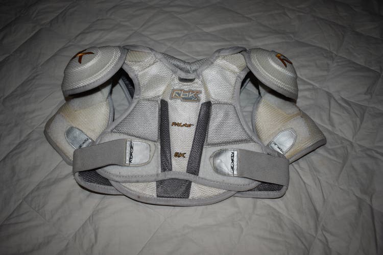 Reebok 6K FitLite Hockey Shoulder Pads, Junior Large/Extra Large
