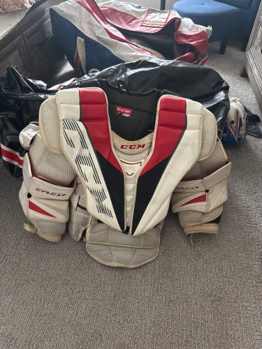 Small CCM Eflex 5 pro Goalie Chest Protector (Used)