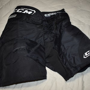 CCM U+ Fit 05 Hockey Pants, Black, Senior Medium - Great Condition