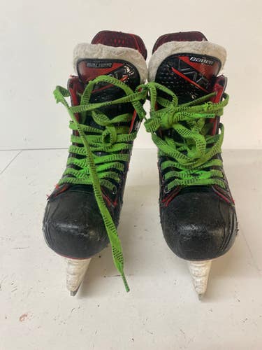Used Bauer VAPOR X2.7 Junior Hockey Skate Junior 01 11793-S000256199
