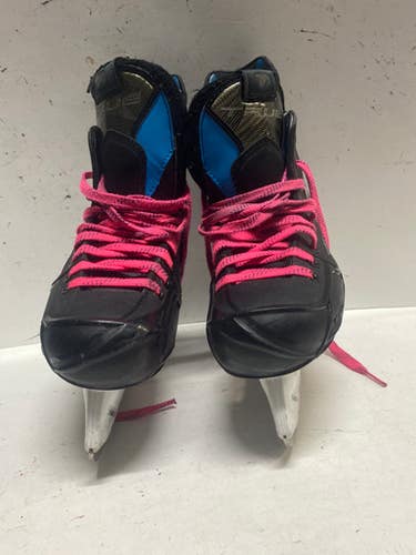 True (Used) Intermediate Size 5 Hockey Skates