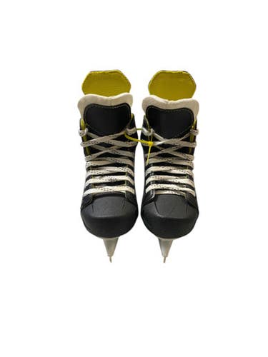 Used CCM SUPER TACKS 9350 Youth Hockey Skate Youth 10.0 11706-S000365251