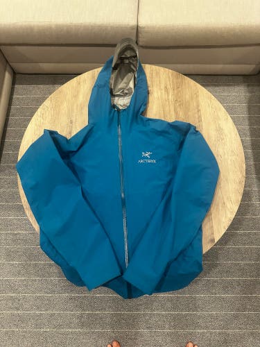 Blue Men's Large Arc'teryx Beta LT Jacket (New)