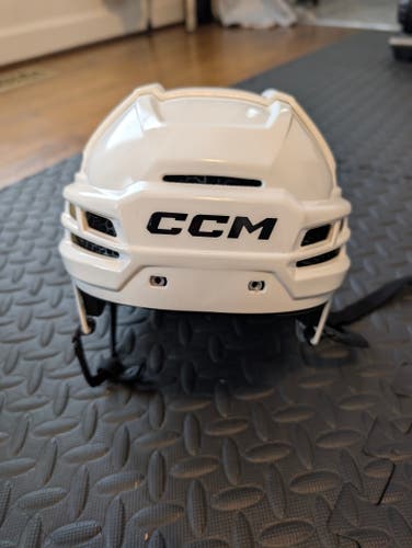 Medium CCM Tacks 720 Helmet (New)