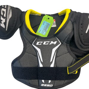 Used CCM 9550 SHOULDER PADS YTH MD Youth Shoulder Pads MD 11682-S000121549