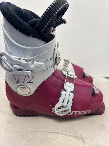 Mondo 21 & 21.5 Kid's Salomon T2 RT Ski Boots (Used)