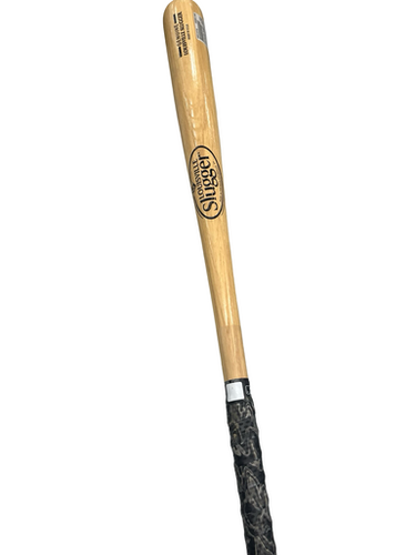 Used Louisville Slugger GENIUNE LOUISVILLE SLUGGER 33IN BB/SB Wood Bat 33" 11682-S000120728