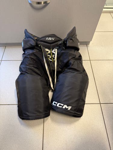 Senior XL CCM Tacks AS-V Hockey Pants (Used)