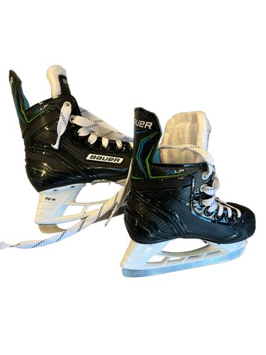 Used Bauer XLS Junior Hockey Skate Junior 01 11682-S000104746