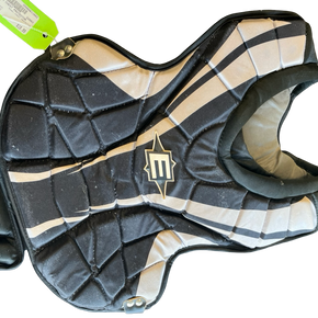 Used Easton CHEST PROTECTOR Catchers Chest Protector Black Youth 11682-S000115938