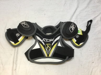 Used Reebok YOUTH SHOULDER SM Hockey Shoulder Pads 11682-S000069206