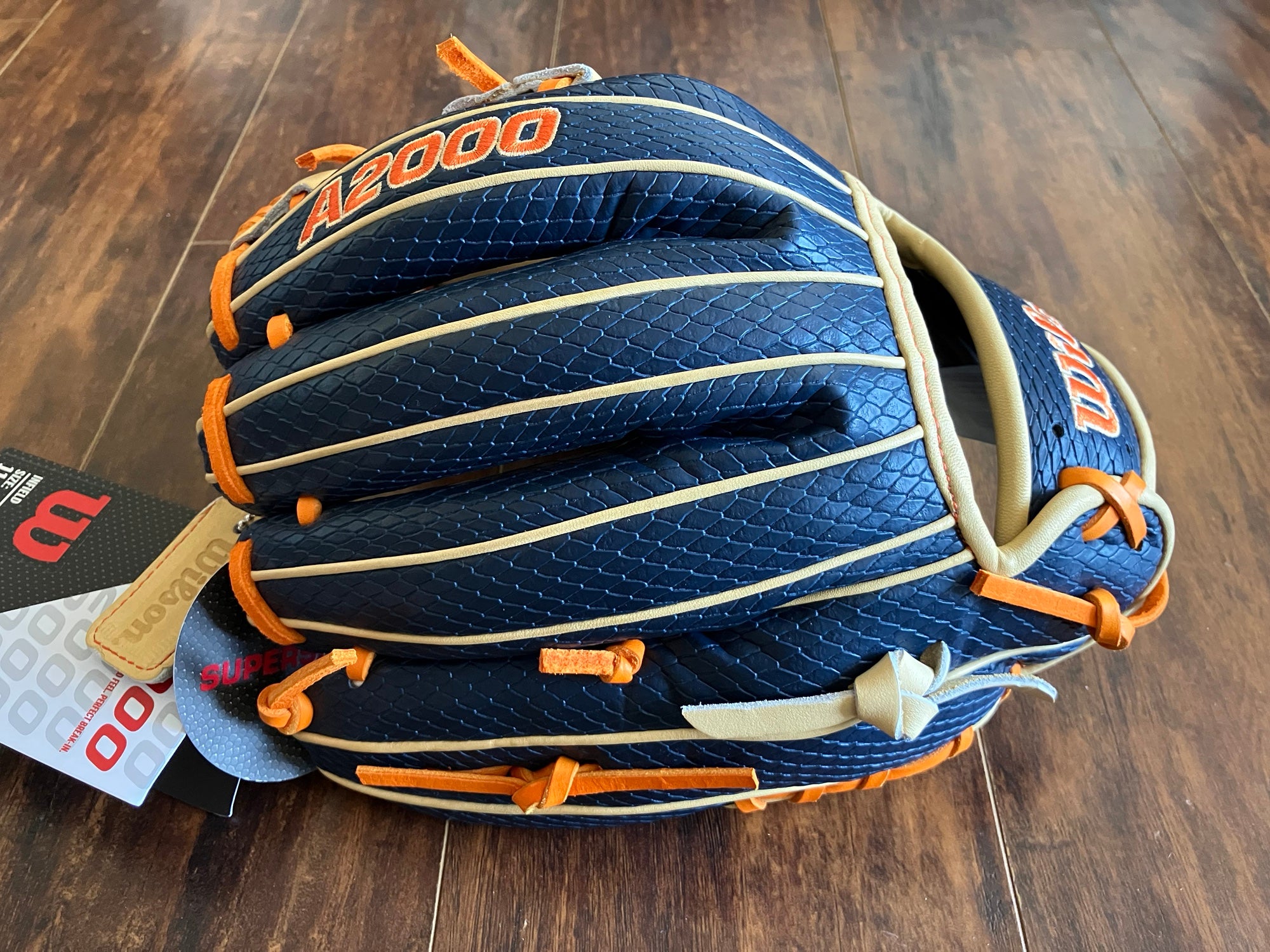 Wilson A2000 Ja27 Gm 11.5 Glove Jose Altuve Model | SidelineSwap