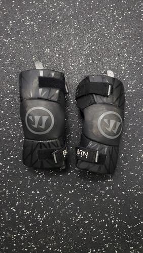 Used Warrior BURN Lacrosse Arm Pads/Guards Black MD 11849-S000032673