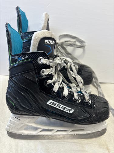 Bauer XLP Hockey Skates Regular Width Size 1 (Used)