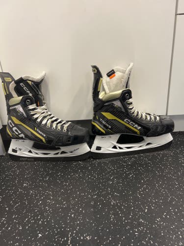 CCM AS-V Pro Hockey Skates 7.5 (Used)