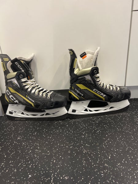 CCM AS-V Pro Hockey Skates 7.5 (Used)