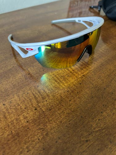 Unisex One Size Fits All Oakley Radar EV Sunglasses (New)