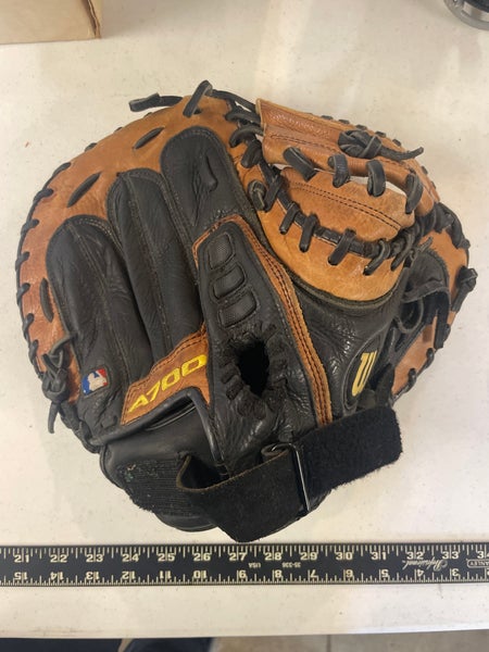 Wilson A700 RH Catcher's Baseball Glove 32.5" (Used)