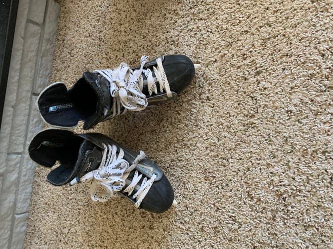 Nike Air Zoom Hockey Skates 8 (Used)