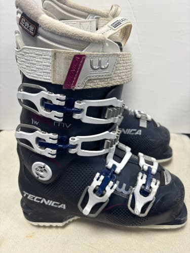 Mondo 23 & 23.5 Women's Tecnica Mach 1 Ski Boots (Used)