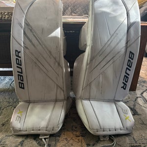 Medium Bauer Vapor 3X Goalie Leg Pads (Used)