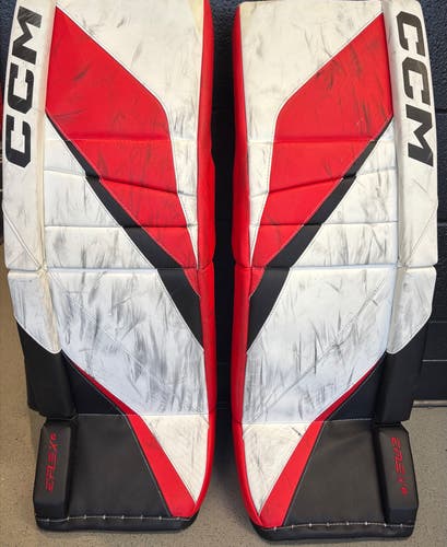 32" CCM Eflex 6 Goalie Leg Pads (Used)