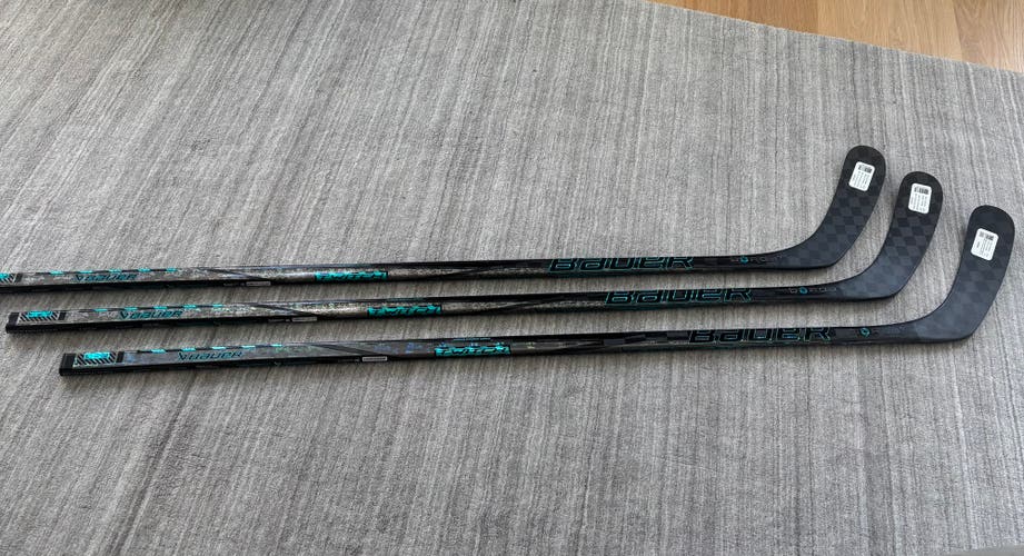 Intermediate Bauer Twitch Left Hand Hockey Stick P92 (New)