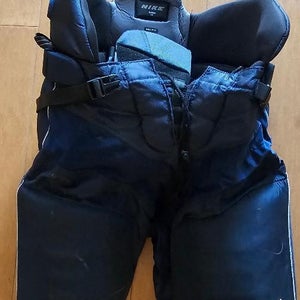 Senior Large Nike Quest Hockey Pants (Used)