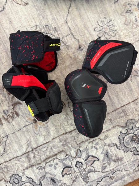 Senior Medium Bauer Vapor 3X Pro Elbow Pads (Used)