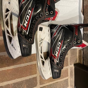 CCM JetSpeed FT2 Hockey Skates Regular Width Size 5.5 (Used)