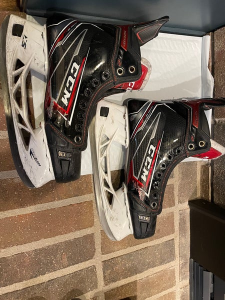 CCM JetSpeed FT2 Hockey Skates Regular Width Size 5.5 (Used)