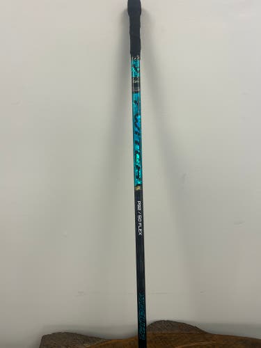 Junior Bauer Twitch Right Handed Hockey Stick (Used)