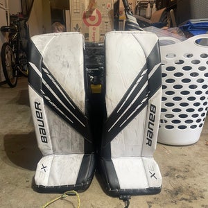 Medium Bauer Vapor 3X Goalie Leg Pads (Used)