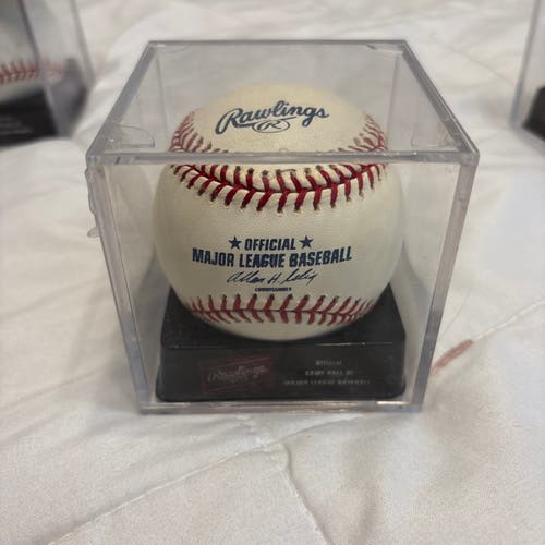 Rawlings Official Major League Baseball Game Ball in Display Case