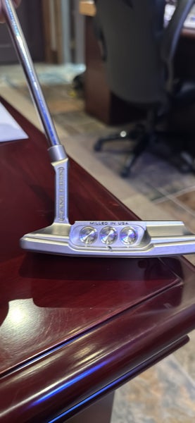 Scotty Cameron Super Select Squareback 2 Right Handed Putter 33" (Used)