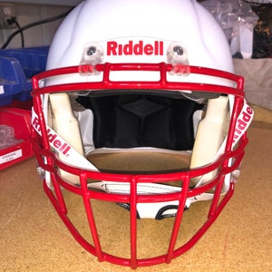 USED RIDDELL SPEED ADULT HELMET - MEDIUIM - METALLIC WHITE