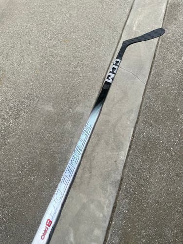 Senior CCM JetSpeed FT8 Pro Right Handed Hockey Stick P88 (New)