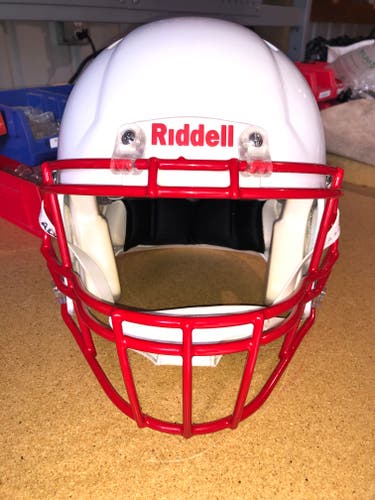 USED RIDDELL SPEED ADULT HELMET - MEDIUIM - METALLIC WHITE