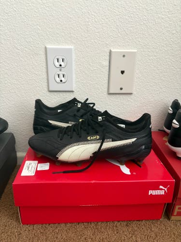 Men's Size M 8.5 (W 9.5) Puma King Cleats (Used)