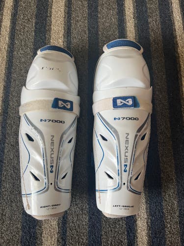 Junior Bauer Nexus N7000 12" Shin Pads (Used)