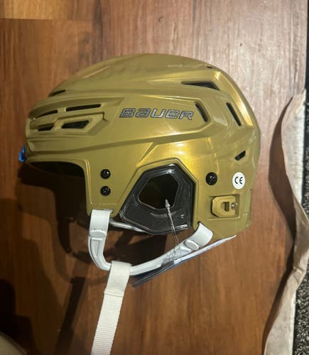 Bauer Re-Akt 150 Vegas Gold Medium Helmet