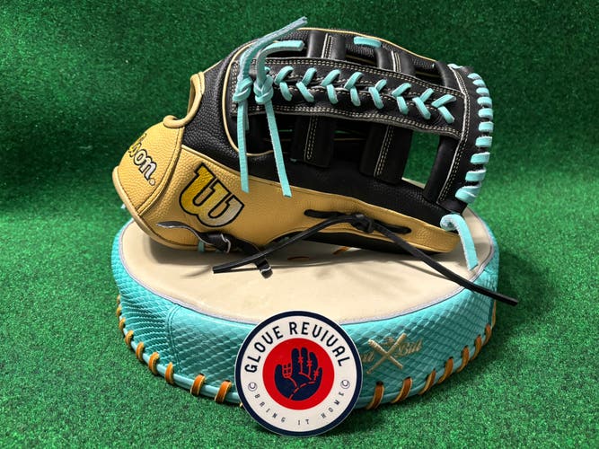 2024 Wilson A2000 RH Outfield Baseball Glove 12.75" (Used)