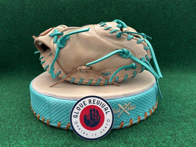 Marucci Honor the Game RH Catcher's Baseball Glove 32.5" (Used)