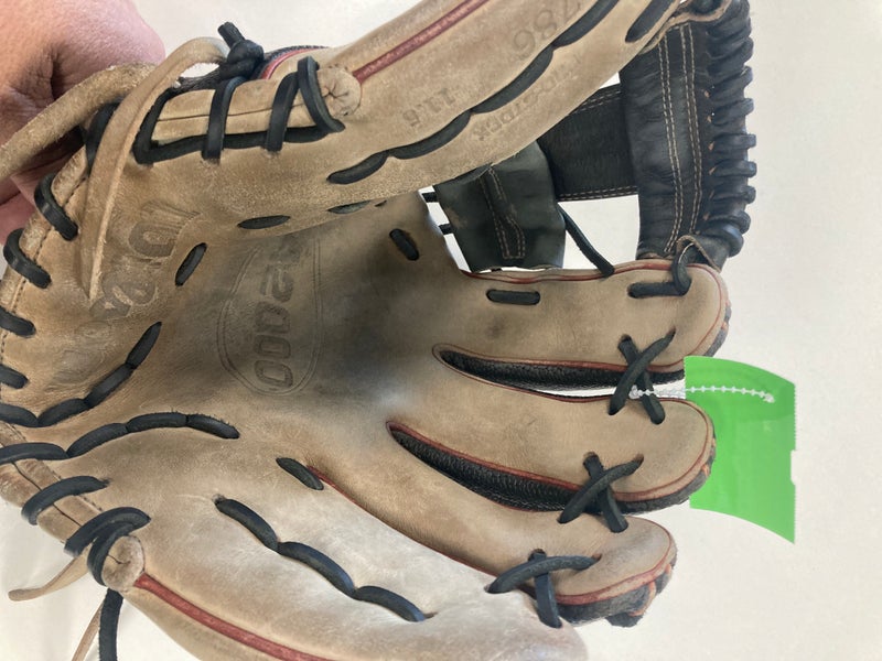 Wilson A2000 RH Infield Baseball Glove 11.5" (Used)