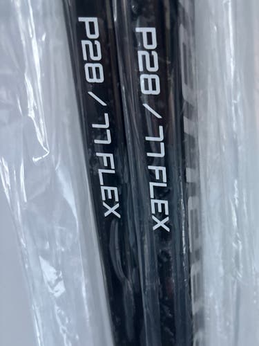 Senior Bauer Vapor FlyLite Right Handed Hockey Stick P28 (New)