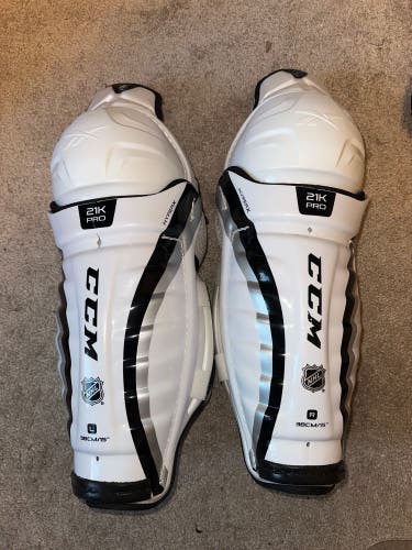 Senior CCM 21K 15" Shin Pads (New)