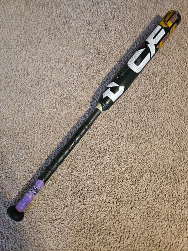 2022 DeMarini CF Composite Bat (-11) 19 oz 30" (Used)