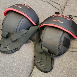 CCM Senior KP1.5 Knee Protectors (Used)